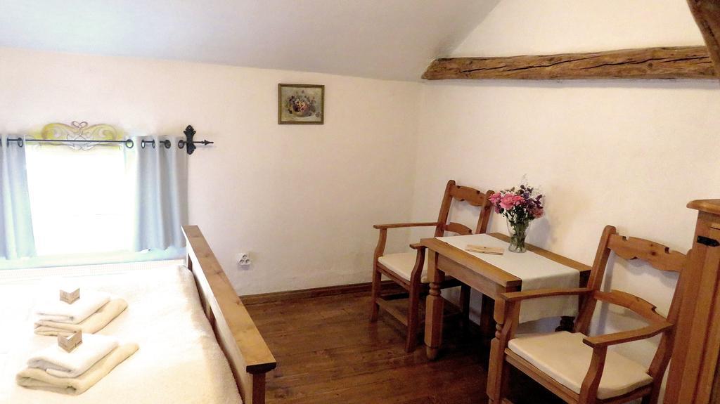 Zajazd Karczma Zagloba Świdnica Chambre photo